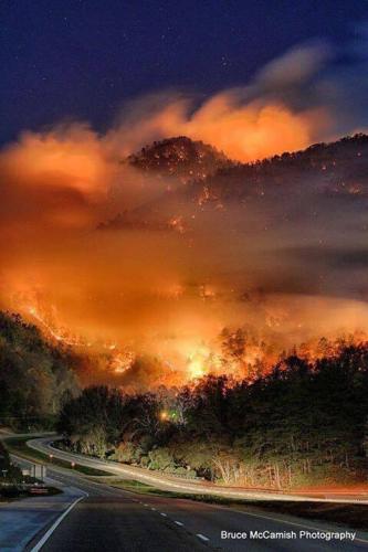 Smoky mountains on fire around Gatlinburg