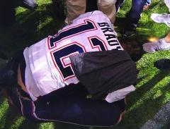 Tom Brady NE Patriots - winner of Superbowl 51 prays after winning record 5th Superbowl