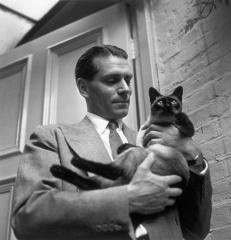 Lawrence Olivier and pet