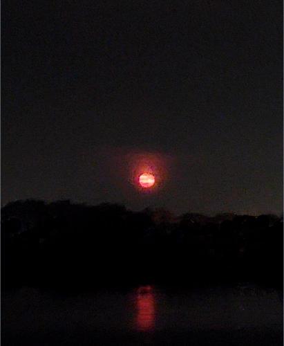 4 40j 2023 red moon rising   st aug