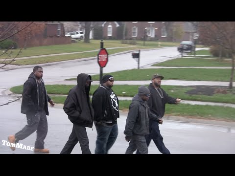 BROTHERS BRING THE HOOD TO THE &#039;BURBS AT CHRISTMAS - PRANK!