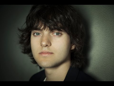 Boyan Slat: Why would you move through the oceans if the oceans can move through you?