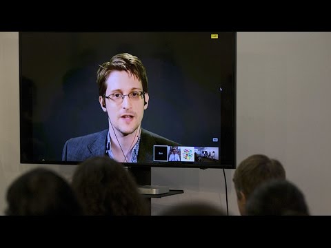 Snowden on FBI&#039;s plea to unlock terrorist&#039;s iPhone: &#039;It&#039;s Horsesh*t&#039;