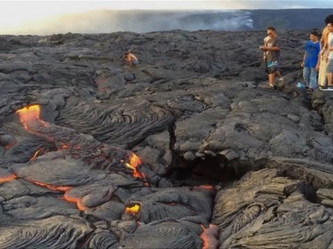 Lava Flowing from Hawaii Volcano Draws Tourists