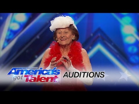 Dorothy Williams: 90-Year-Old Strip Tease Act Earns a Golden Buzzer - America&#039;s Got Talent 2016