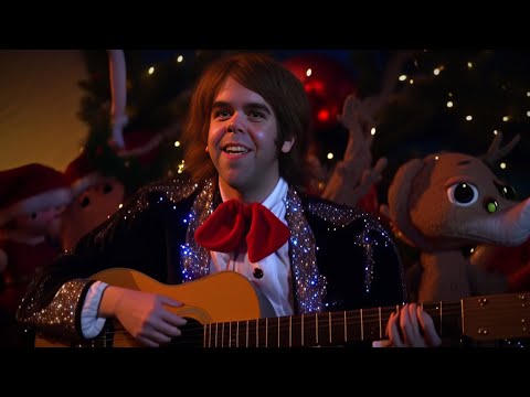 Ariel Pink &amp; Winston Marshall - Rudolphs Laptop [Official Music Video]