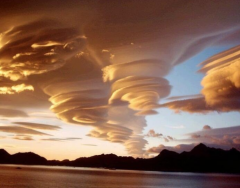 Hawaii lenticular clouds