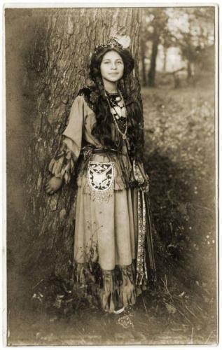 Seneca Indian woman from Ohio Ah-Weh-Eyu means pretty flower 1908 photo
