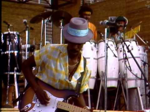 Paul Simon - The Boy In The Bubble (Live from The African Concert, 1987)