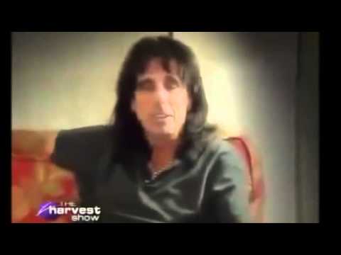 Alice Cooper: Gives Life to Christ | Testimony